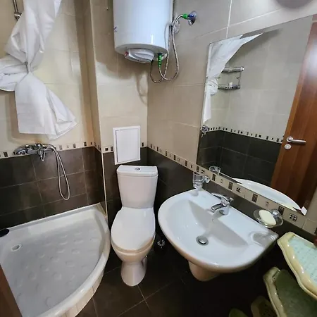 Pine Tree Easy Access - Next 100m To Slope And Forest View Банско