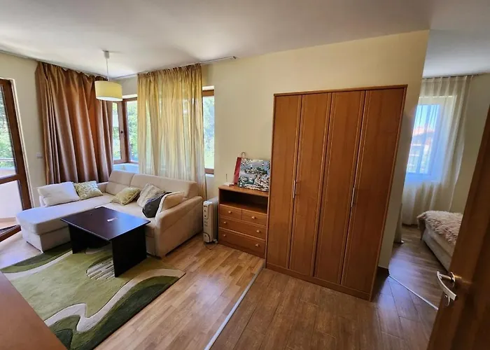 Pine Tree Easy Access - Next 100m To Slope And Forest View Lägenhet Bansko